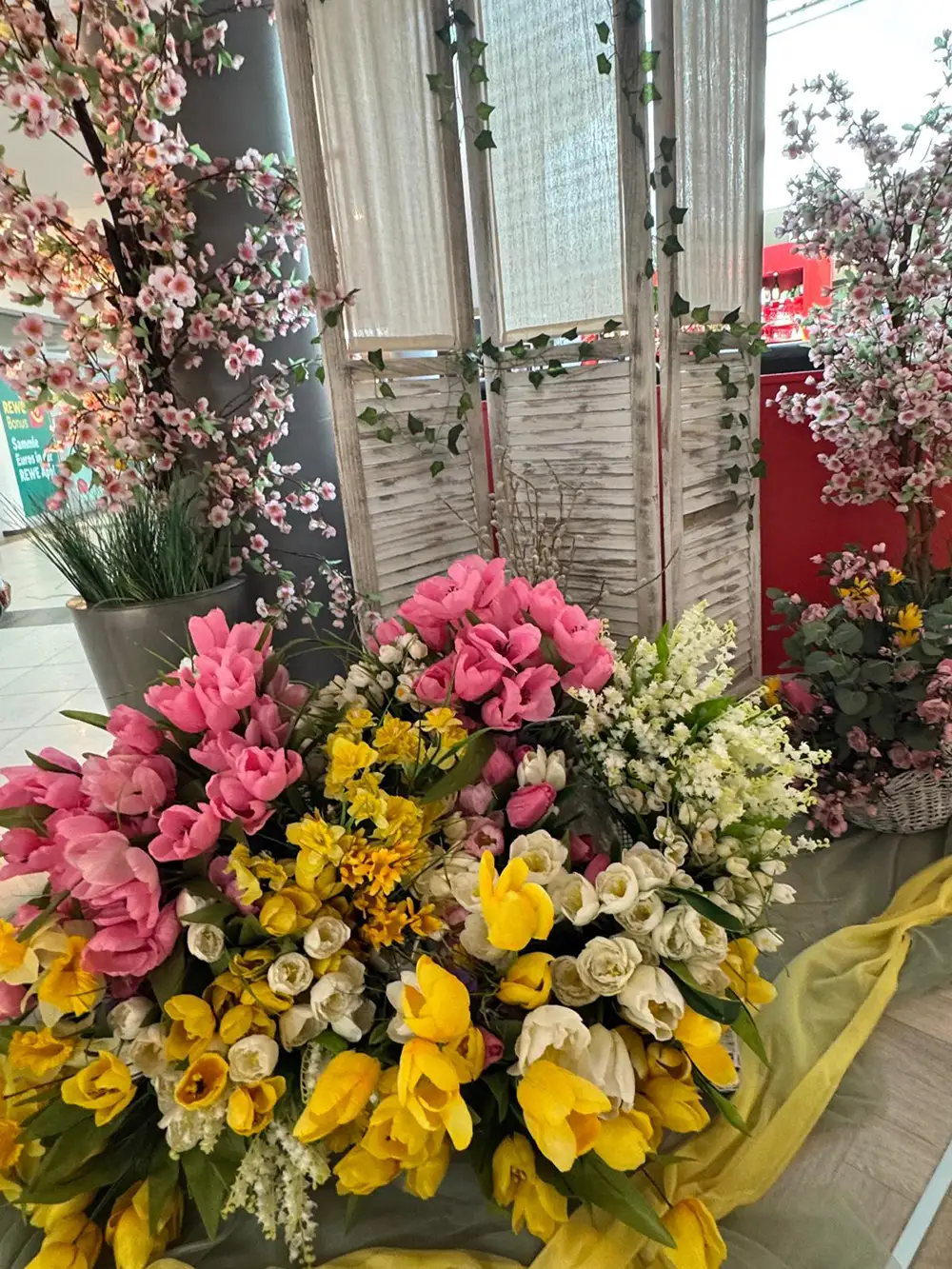 🐣 Frühlings- und Osterdeko in der TAUT PASSAGE Berlin